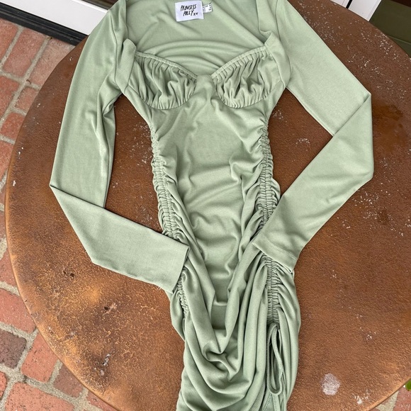 Princess Polly green bodycon dress - Picture 2 of 4